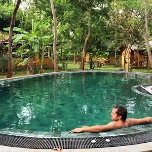 2* Отель Sat Nam Village